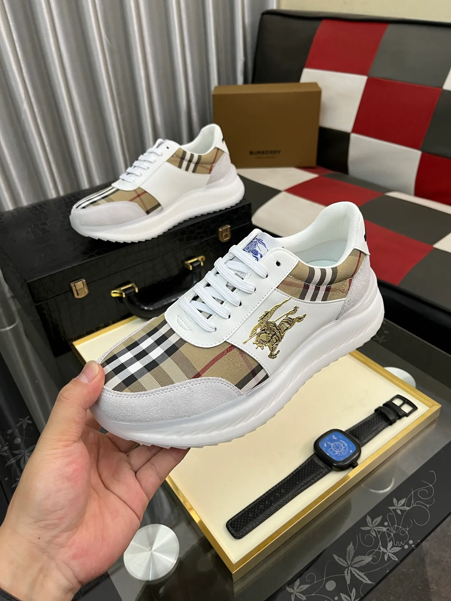 Men's shoes 💰458⌚️⌚️BURBERRY Regular size: 38-44 (casual shoes) Product materials: Selected cowhide upper, soft sheepskin lining; original outsole. 3️⃣ colors available